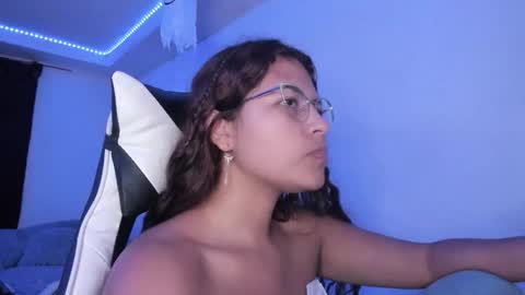  Lady  online show from October 25, 2025, 1:57 am