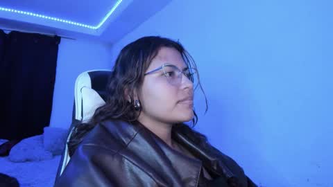Snapshot of ladybrown_16 chatting on March 23, 2026, 3:32 am Lady online show from March 23, 2026, 3:32 am