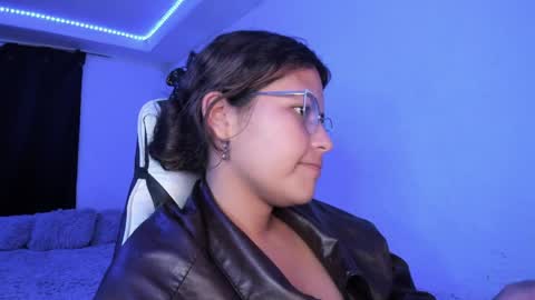 Snapshot of ladybrown_16 chatting on April 1, 2026, 2:12 am Lady online show from April 1, 2026, 2:12 am