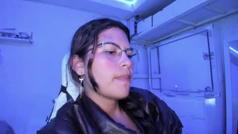 Snapshot of ladybrown_16 chatting on April 10, 2026, 4:17 am Lady online show from April 10, 2026, 4:17 am