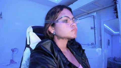Snapshot of ladybrown_16 chatting on April 13, 2026, 3:56 am Lady online show from April 13, 2026, 3:56 am