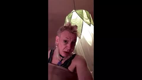 Ladycrosssuza online show from December 1, 2025, 10:53 am