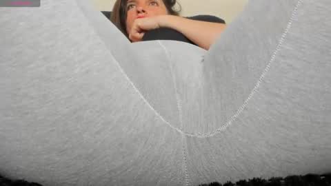  Danna................. online show from December 10, 2024, 4:49 pm