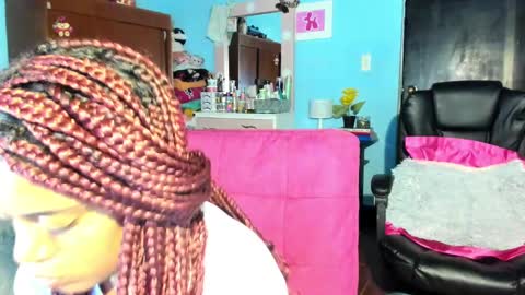 leidy daniela online show from December 4, 2024, 10:08 pm