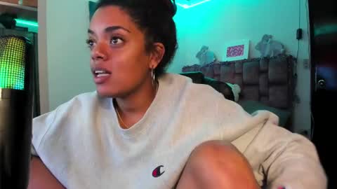 leidy daniela online show from December 19, 2024, 6:23 am