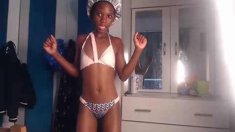 ladydiva69 online show from February 20, 2025, 3:01 am