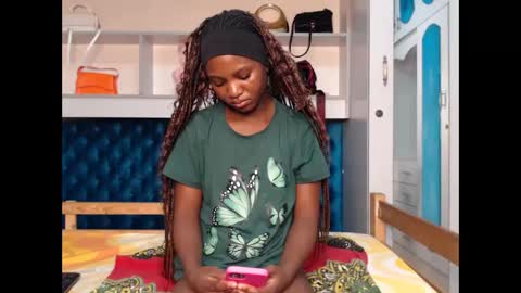 ladydiva69 online show from April 5, 2026, 7:33 pm