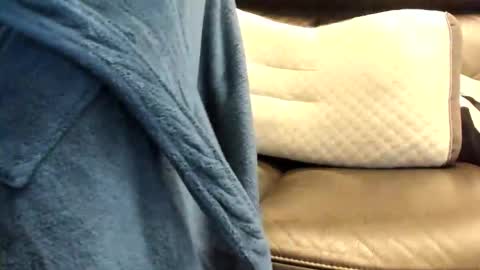 tomtom online show from November 16, 2025, 2:33 pm