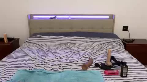 ladymelon13 online show from April 26, 2026, 7:28 am