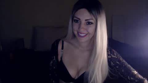 Snapshot of ladymoonlight8 chatting on January 7, 2025, 1:35 pm Monika online show from January 7, 2025, 1:35 pm