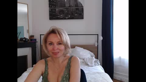 Snapshot of ladysexyx chatting on March 19, 2026, 12:42 pm ladysexyx online show from March 19, 2026, 12:42 pm