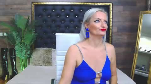 Snapshot of ladytouch chatting on December 3, 2024, 9:33 am ladytouch online show from December 3, 2024, 9:33 am