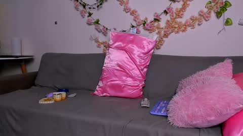 Snapshot of ladytrep chatting on April 16, 2026, 7:58 pm LadyTrep online show from April 16, 2026, 7:58 pm