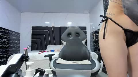 Ladyy Scarlett online show from January 18, 2026, 3:32 am