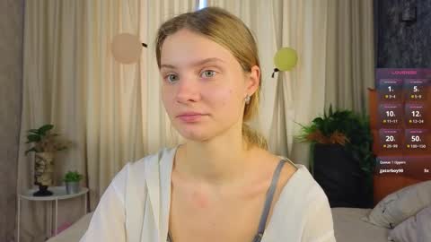 Lilia online show from October 19, 2025, 6:36 am