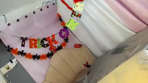 Snapshot of lahermosa_manika69 chatting on October 28, 2025, 2:20 pm MANIKA online show from October 28, 2025, 2:20 pm