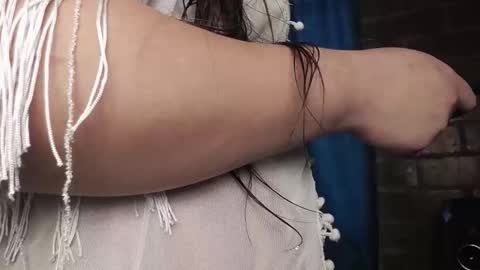 laia_hadid online show from December 18, 2025, 9:21 pm