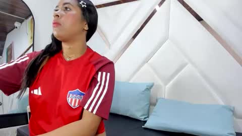 Snapshot of laila_5 chatting on May 16, 2026, 9:24 pm laila_5 online show from May 16, 2026, 9:24 pm