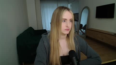 lailatoks - TIP 100 tks  get all my videos 22 VIDEOS SQUIRT PUSSY DILDO online show from March 28, 2026, 8:25 am