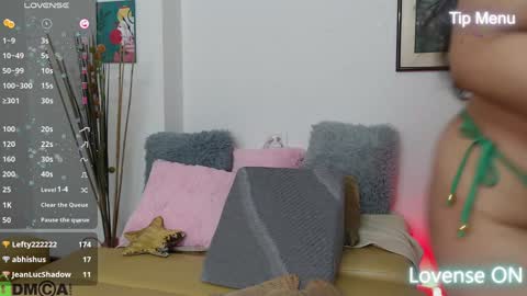 Snapshot of lairen_baby chatting on February 6, 2025, 2:37 pm lairen baby online show from February 6, 2025, 2:37 pm