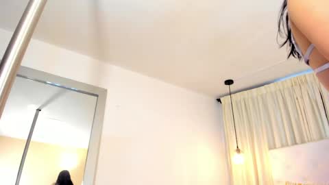 lala_demon online show from April 24, 2026, 12:18 pm