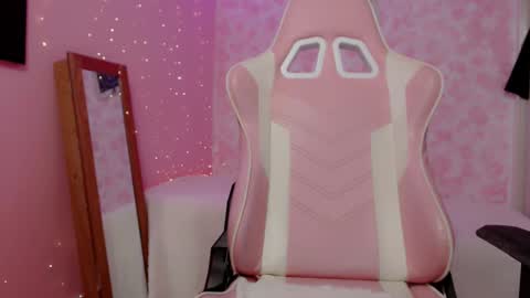 lala Moon online show from January 9, 2026, 1:03 pm