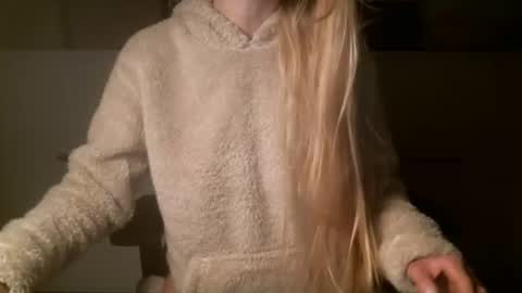 lalenka online show from November 29, 2025, 2:53 pm