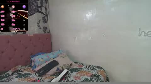 lali_hot0207 online show from April 14, 2026, 7:20 pm