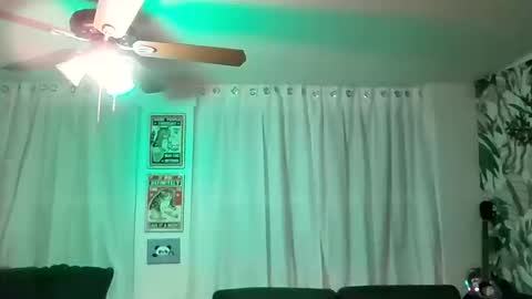 LALOVE99 online show from October 18, 2025, 1:41 am