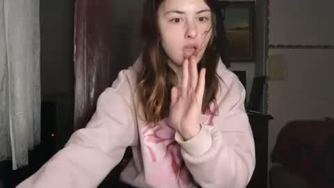 Snapshot of lama111111mama chatting on January 15, 2026, 10:35 pm I work 5PM to 9 PM EST New York online show from January 15, 2026, 10:35 pm