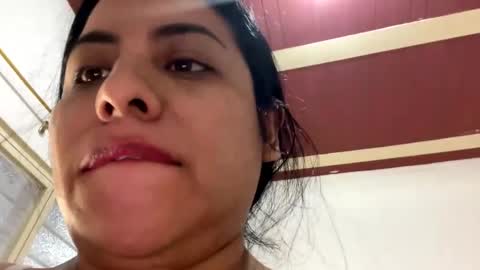 Snapshot of lamaravilla08 chatting on September 16, 2025, 1:28 am Mara online show from September 16, 2025, 1:28 am