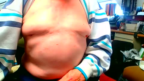 lamarbrazil online show from February 5, 2025, 7:10 pm