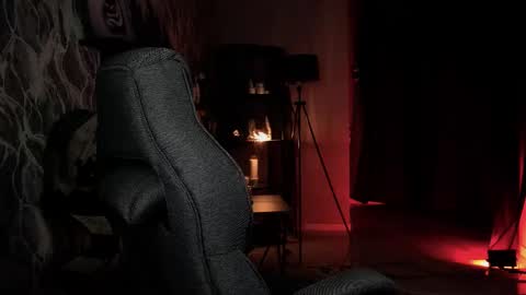 just call me Lana  and her security online show from March 25, 2026, 8:31 am