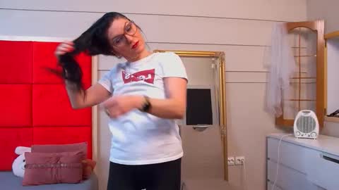 Snapshot of lana_banner chatting on February 8, 2026, 7:01 am LanaBanner online show from February 8, 2026, 7:01 am