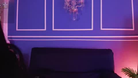  Lana  online show from November 10, 2025, 12:04 pm