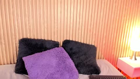 ... .          . ... online show from September 11, 2025, 12:49 pm