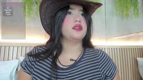 lana_lann online show from November 29, 2025, 12:08 pm