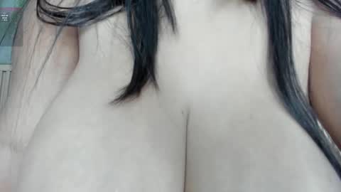 lana_lann online show from March 18, 2026, 11:46 am