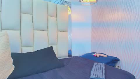 Vanessa  online show from February 19, 2026, 12:12 pm