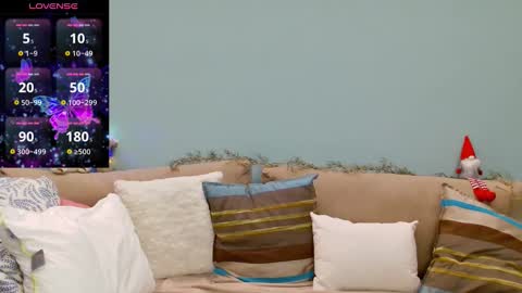 Lana online show from November 21, 2025, 10:36 am