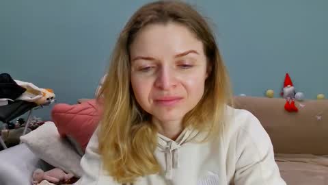 Lana online show from March 8, 2026, 12:42 pm