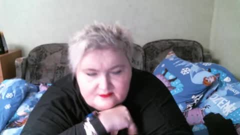 lanacat555 online show from February 12, 2025, 9:22 pm