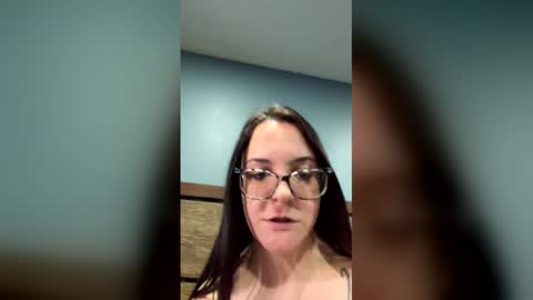 lanacolleen online show from February 2, 2026, 9:02 pm