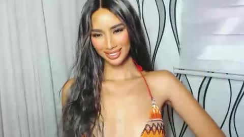 Lana online show from December 9, 2024, 6:55 am