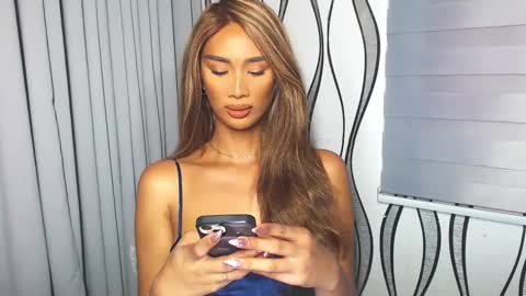 Lana online show from February 4, 2025, 1:56 am