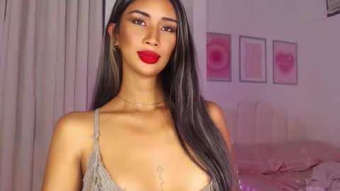 Lana online show from September 9, 2025, 8:52 pm