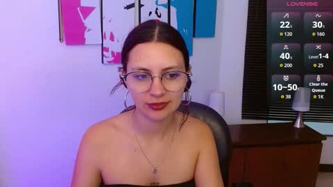 Alana Garcia  online show from October 16, 2025, 11:55 am