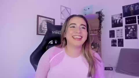 lanaherondale_ online show from September 18, 2025, 10:01 pm