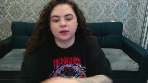 LanaRoub online show from June 2, 2026, 2:46 am