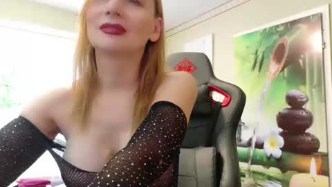 Lana online show from February 10, 2025, 7:47 am